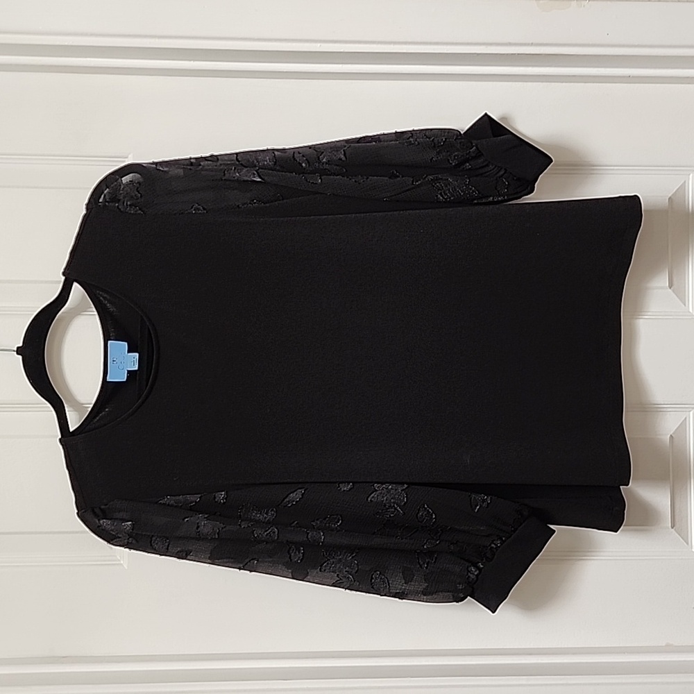CeCe Black Top Sheer Floral Sleeves L - NWT